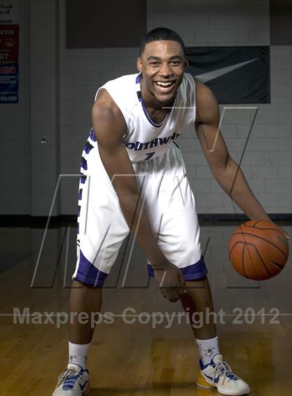 Thumbnail 3 in Southwind (Preseason Top 10 Photo Shoot) photogallery.