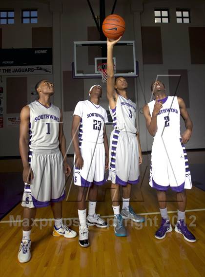 Thumbnail 1 in Southwind (Preseason Top 10 Photo Shoot) photogallery.