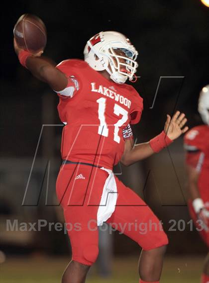 Thumbnail 3 in Loyola @ Lakewood photogallery.