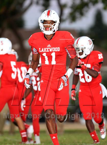 Thumbnail 3 in Loyola @ Lakewood photogallery.