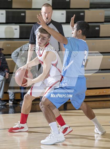 Thumbnail 2 in Thorp vs. Minnesota Valley Lutheran photogallery.