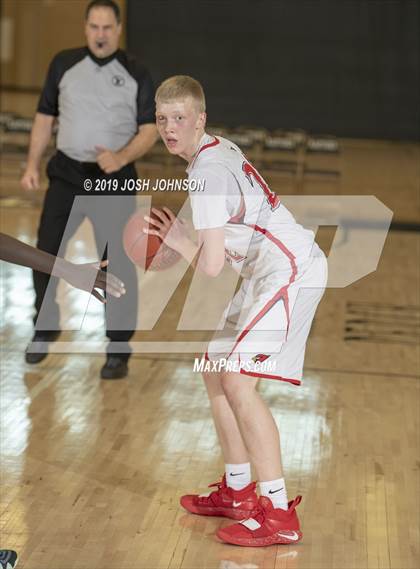 Thumbnail 3 in Thorp vs. Minnesota Valley Lutheran photogallery.