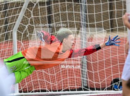Thumbnail 3 in Clarksville vs. Farmington (AAA 4A State Final) photogallery.