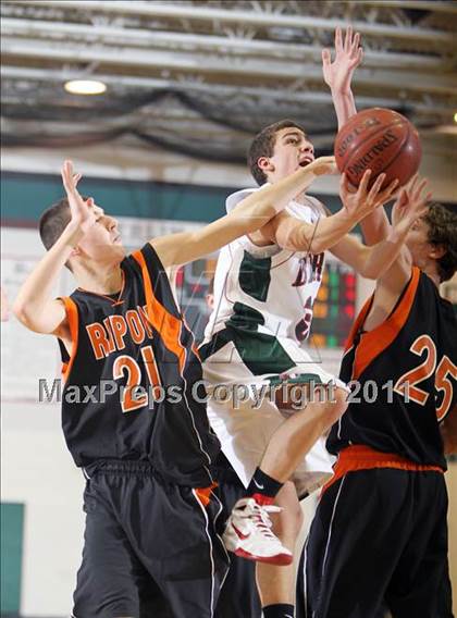 Thumbnail 2 in JV Ripon @ Berlin photogallery.
