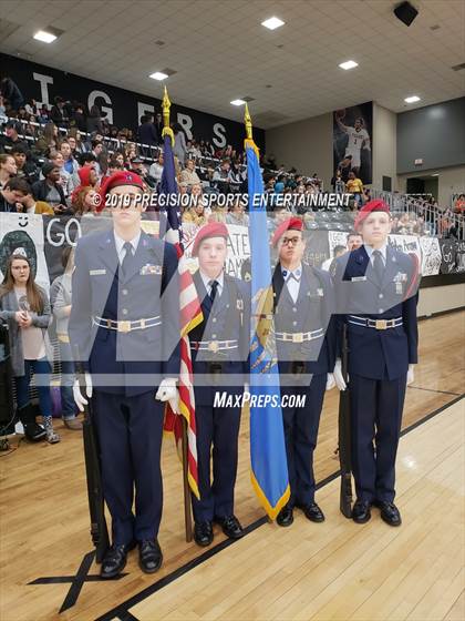 Thumbnail 3 in Broken Arrow TOC Ceremony photogallery.