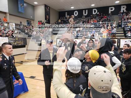 Thumbnail 3 in Broken Arrow TOC Ceremony photogallery.