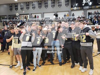 Thumbnail 2 in Broken Arrow TOC Ceremony photogallery.