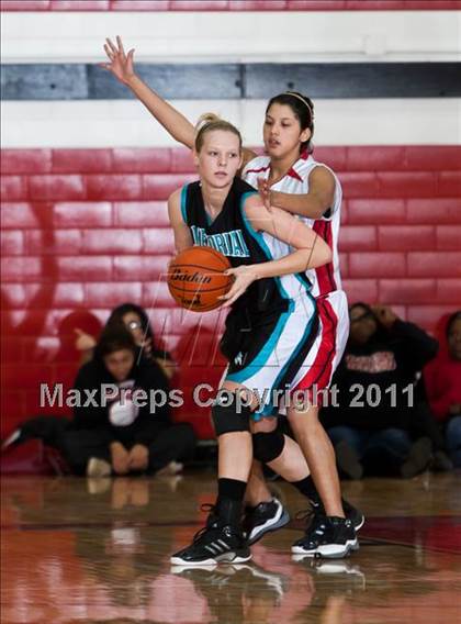 Thumbnail 2 in Pasadena Memorial vs South Houston photogallery.