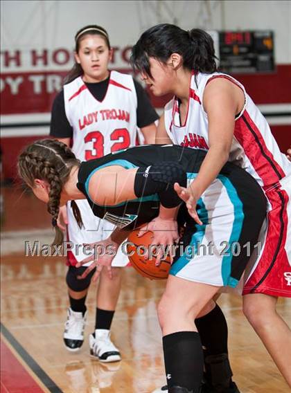 Thumbnail 1 in Pasadena Memorial vs South Houston photogallery.