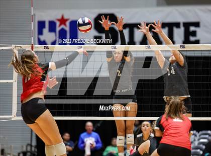 Thumbnail 3 in Randall vs. Salado (UIL 4A Volleyball Semi-Final) photogallery.