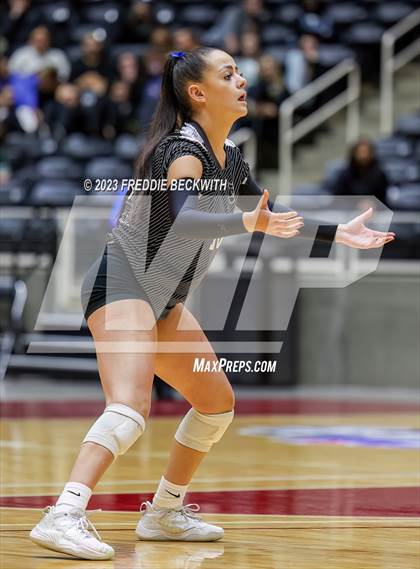 Thumbnail 3 in Randall vs. Salado (UIL 4A Volleyball Semi-Final) photogallery.