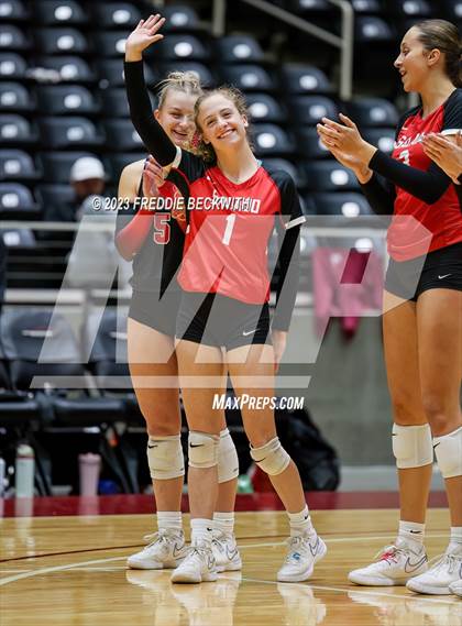Thumbnail 3 in Randall vs. Salado (UIL 4A Volleyball Semi-Final) photogallery.