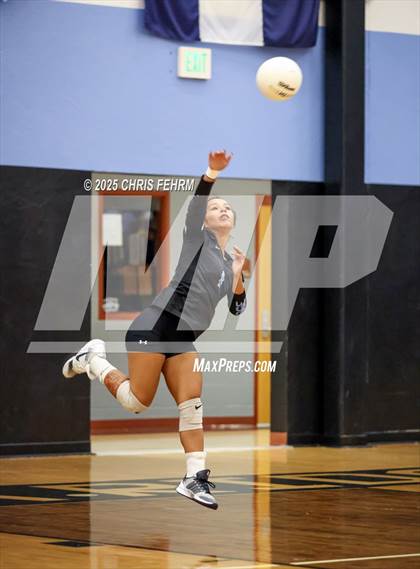 Thumbnail 1 in Doherty @ Vista Ridge photogallery.