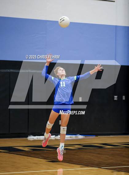 Thumbnail 1 in Doherty @ Vista Ridge photogallery.
