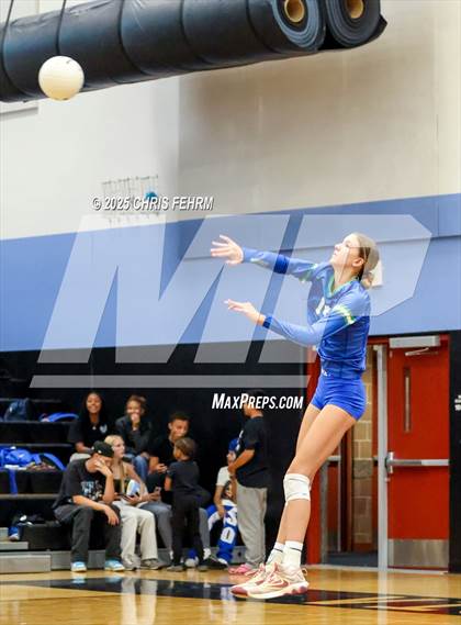 Thumbnail 2 in Doherty @ Vista Ridge photogallery.
