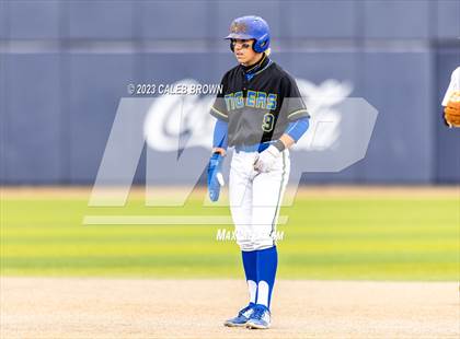 Thumbnail 3 in Orem vs. Timpanogos (UHSAA 5A Bracket 2 Round 1) photogallery.
