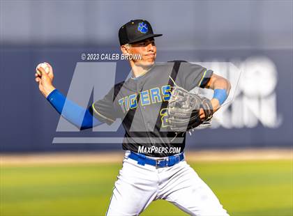 Thumbnail 3 in Orem vs. Timpanogos (UHSAA 5A Bracket 2 Round 1) photogallery.