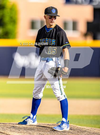 Thumbnail 1 in Orem vs. Timpanogos (UHSAA 5A Bracket 2 Round 1) photogallery.