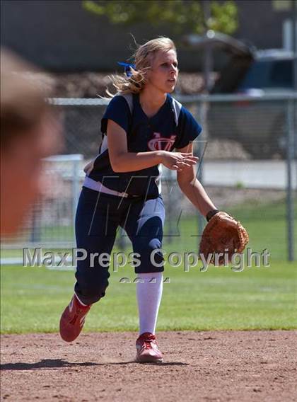 Thumbnail 3 in Modesto Christian vs. Ceres photogallery.