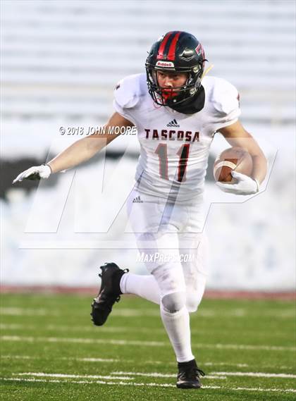 Thumbnail 1 in Haltom vs. Tascosa (UIL 6A Quarterfinal) photogallery.