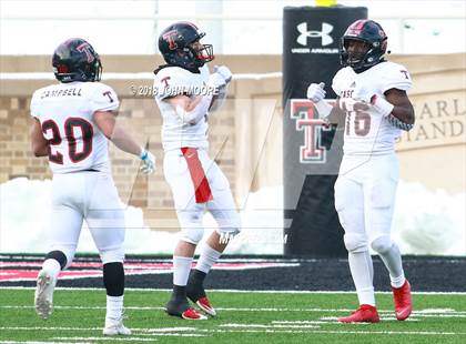 Thumbnail 2 in Haltom vs. Tascosa (UIL 6A Quarterfinal) photogallery.