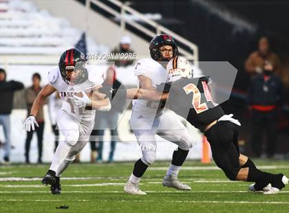 Thumbnail 2 in Haltom vs. Tascosa (UIL 6A Quarterfinal) photogallery.