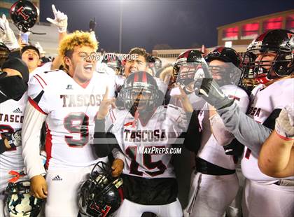 Thumbnail 2 in Haltom vs. Tascosa (UIL 6A Quarterfinal) photogallery.