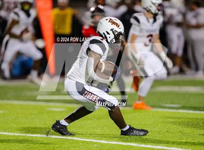 Thumbnail 1 in Norman @ Mustang photogallery.