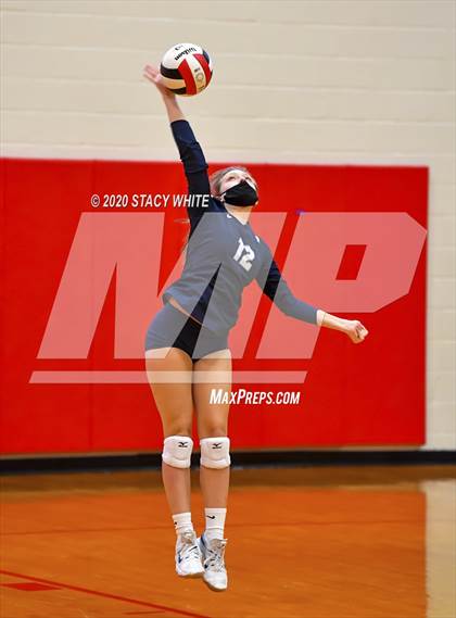 Thumbnail 3 in Osceola vs. Out-of-Door Academy photogallery.