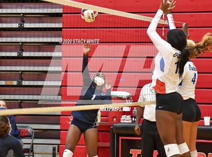 Thumbnail 1 in Osceola vs. Out-of-Door Academy photogallery.
