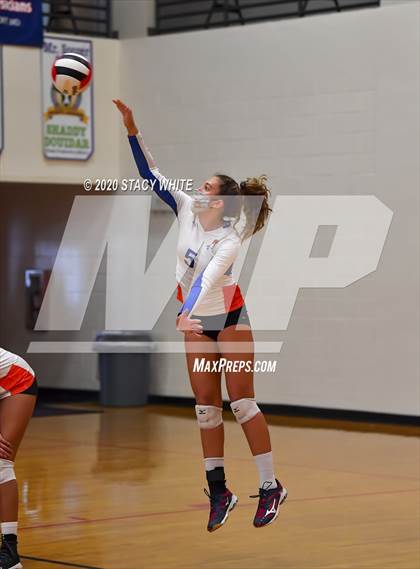 Thumbnail 3 in Osceola vs. Out-of-Door Academy photogallery.