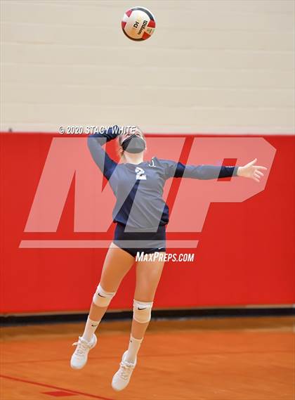 Thumbnail 3 in Osceola vs. Out-of-Door Academy photogallery.