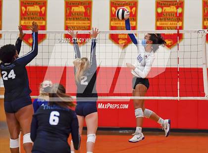 Thumbnail 2 in Osceola vs. Out-of-Door Academy photogallery.