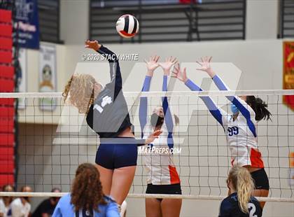 Thumbnail 1 in Osceola vs. Out-of-Door Academy photogallery.