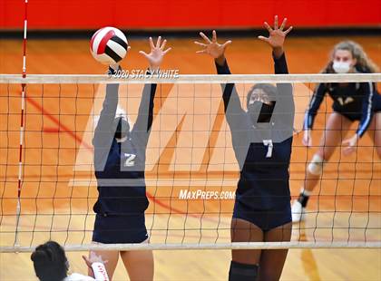 Thumbnail 1 in Osceola vs. Out-of-Door Academy photogallery.