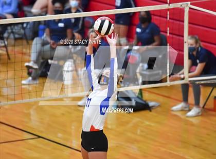 Thumbnail 2 in Osceola vs. Out-of-Door Academy photogallery.