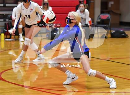 Thumbnail 2 in Osceola vs. Out-of-Door Academy photogallery.