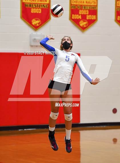 Thumbnail 2 in Osceola vs. Out-of-Door Academy photogallery.