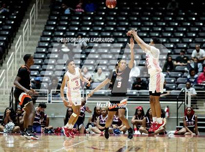 Thumbnail 1 in Lancaster vs Kimball (UIL 5A Regional Final) photogallery.