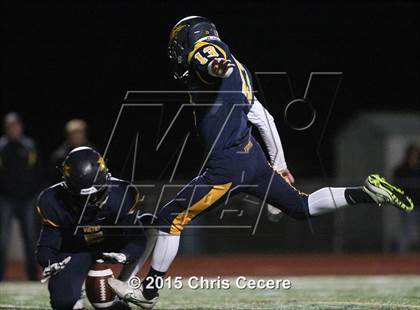 Thumbnail 3 in Webster Thomas @ Victor (Section 5 Class AA Quarterfinal) photogallery.