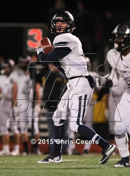 Thumbnail 3 in Webster Thomas @ Victor (Section 5 Class AA Quarterfinal) photogallery.