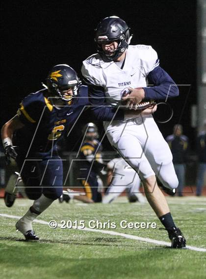 Thumbnail 2 in Webster Thomas @ Victor (Section 5 Class AA Quarterfinal) photogallery.