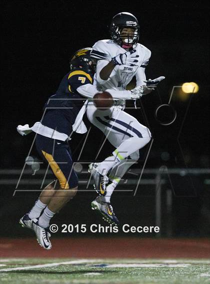Thumbnail 3 in Webster Thomas @ Victor (Section 5 Class AA Quarterfinal) photogallery.
