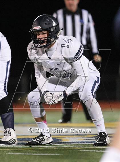 Thumbnail 3 in Webster Thomas @ Victor (Section 5 Class AA Quarterfinal) photogallery.