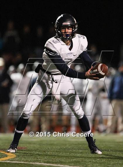 Thumbnail 3 in Webster Thomas @ Victor (Section 5 Class AA Quarterfinal) photogallery.