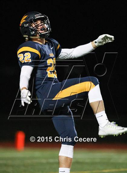 Thumbnail 2 in Webster Thomas @ Victor (Section 5 Class AA Quarterfinal) photogallery.