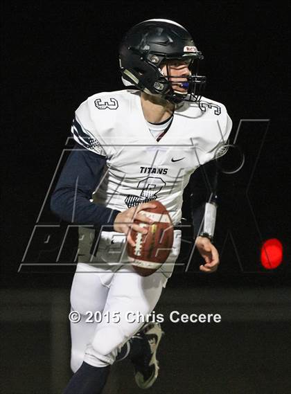Thumbnail 1 in Webster Thomas @ Victor (Section 5 Class AA Quarterfinal) photogallery.