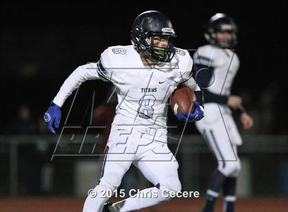 Thumbnail 3 in Webster Thomas @ Victor (Section 5 Class AA Quarterfinal) photogallery.