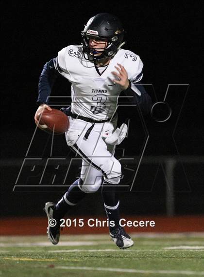 Thumbnail 2 in Webster Thomas @ Victor (Section 5 Class AA Quarterfinal) photogallery.