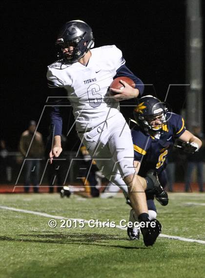 Thumbnail 3 in Webster Thomas @ Victor (Section 5 Class AA Quarterfinal) photogallery.